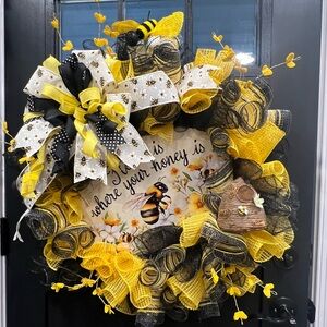 Bee-Themed Yellow and Black Holiday Wreath